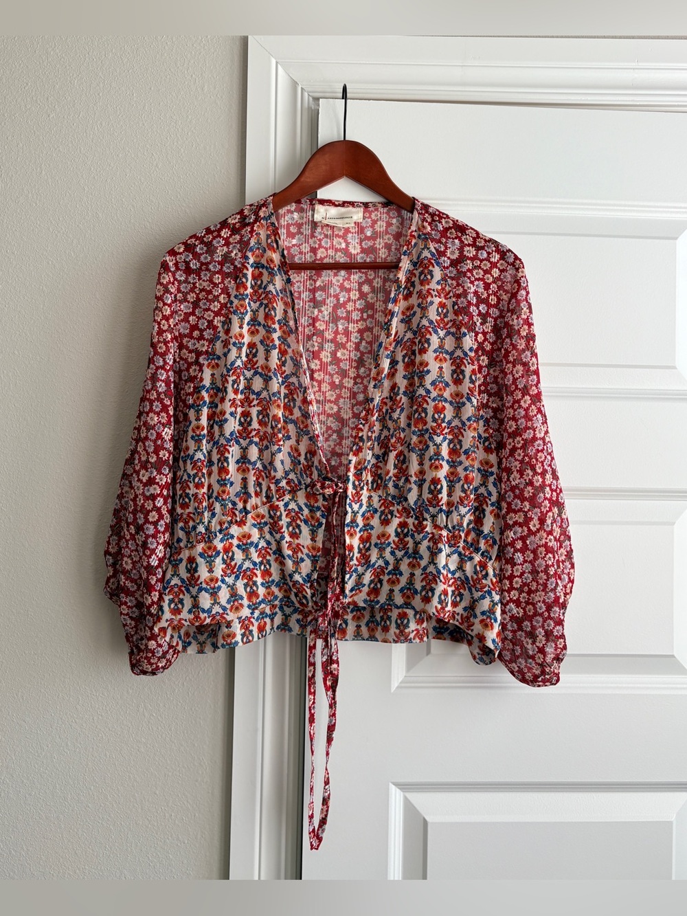By Anthropologie Mixed Floral red green Tie Front Kimono Blouse M/L